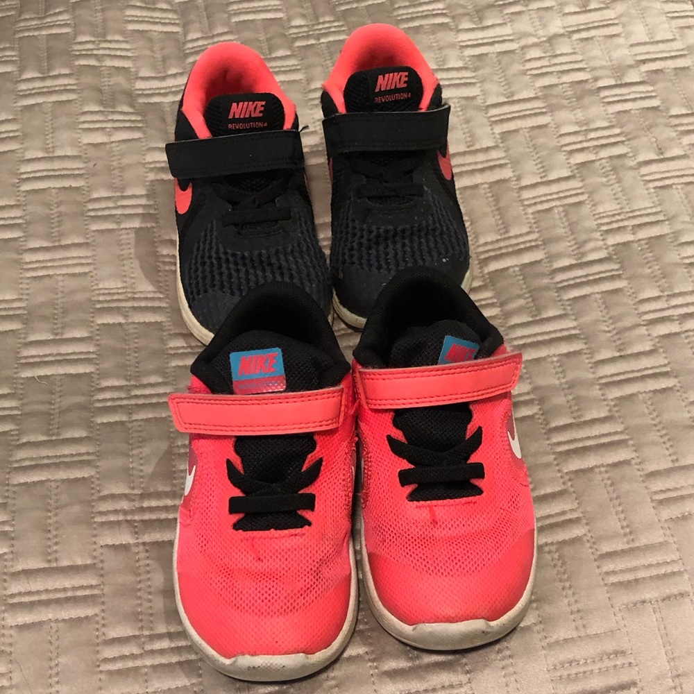 2 pairs of Nike toddler girl shoes sz 8c